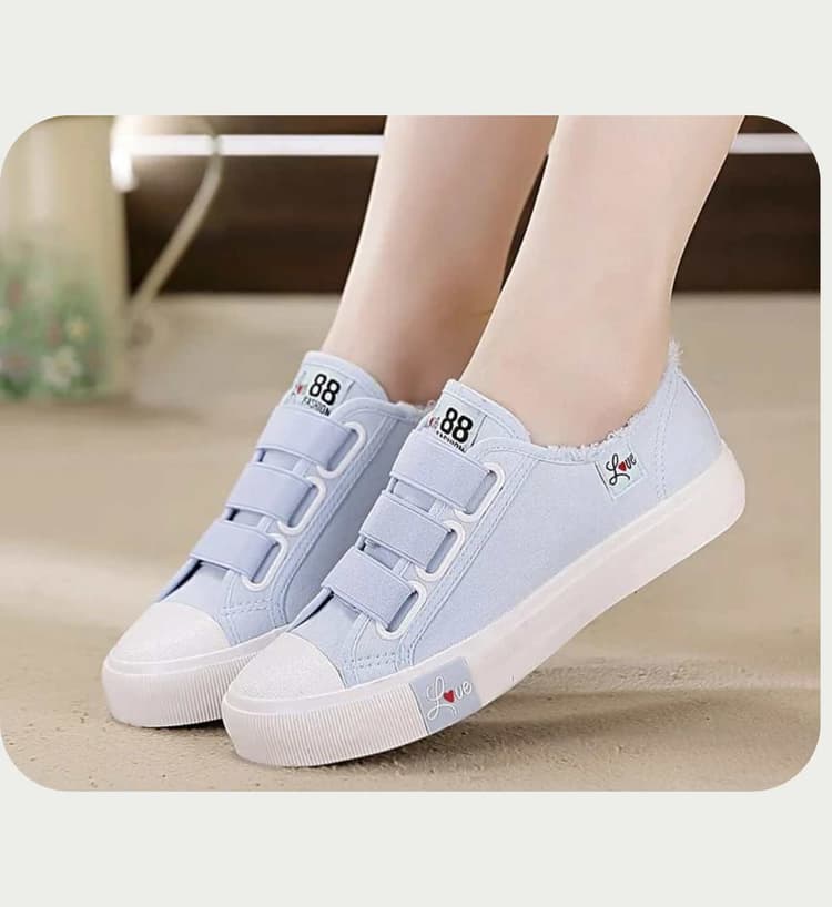 girlies-rubber-shoes-sizes-available-36-39-kshs-1550